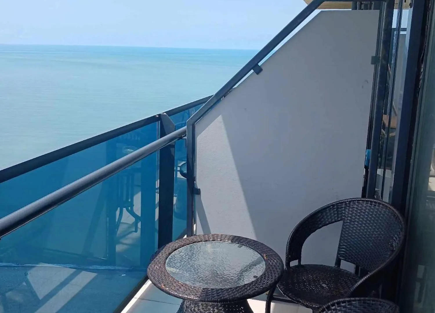 Orbi Beach Tower Premium Studio Batoemi 0*,  Georgië
